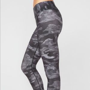 🎄Terez Camo Tall Band Leggings B